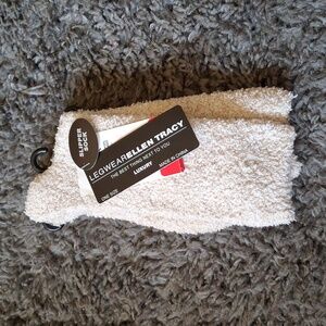 NWT Ellen Tracy slipper socks